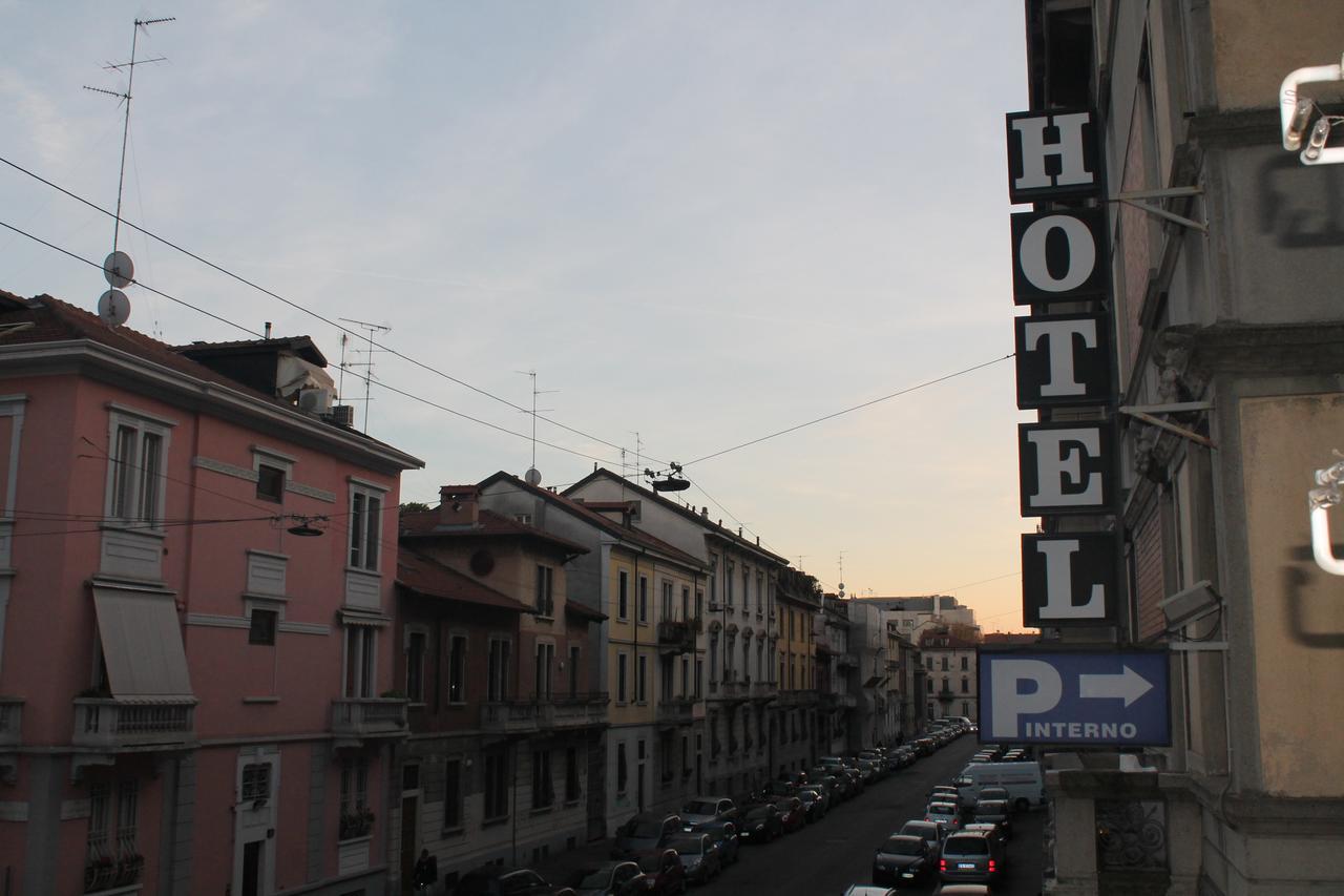 Hotel La Pace Milan Bagian luar foto